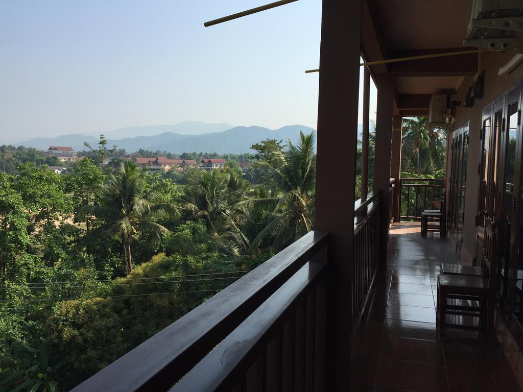 Happy River View Hotel Vang Vieng Esterno foto