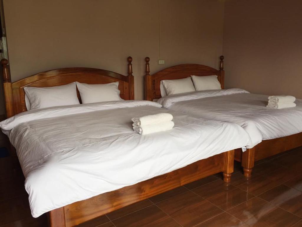 Happy River View Hotel Vang Vieng Esterno foto