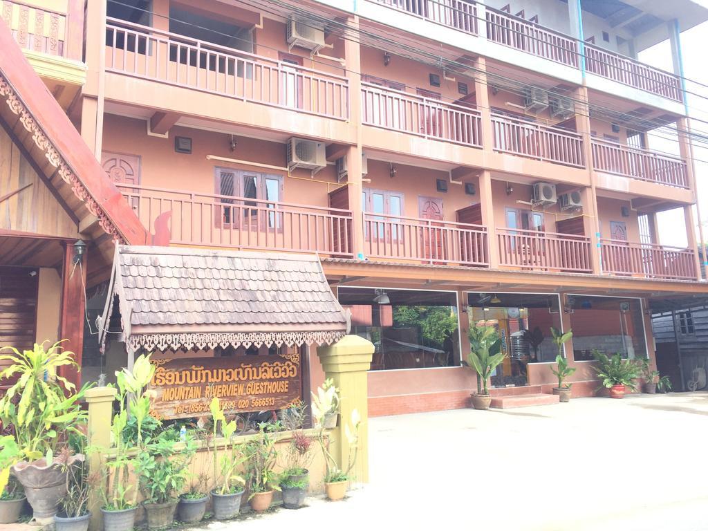 Happy River View Hotel Vang Vieng Esterno foto