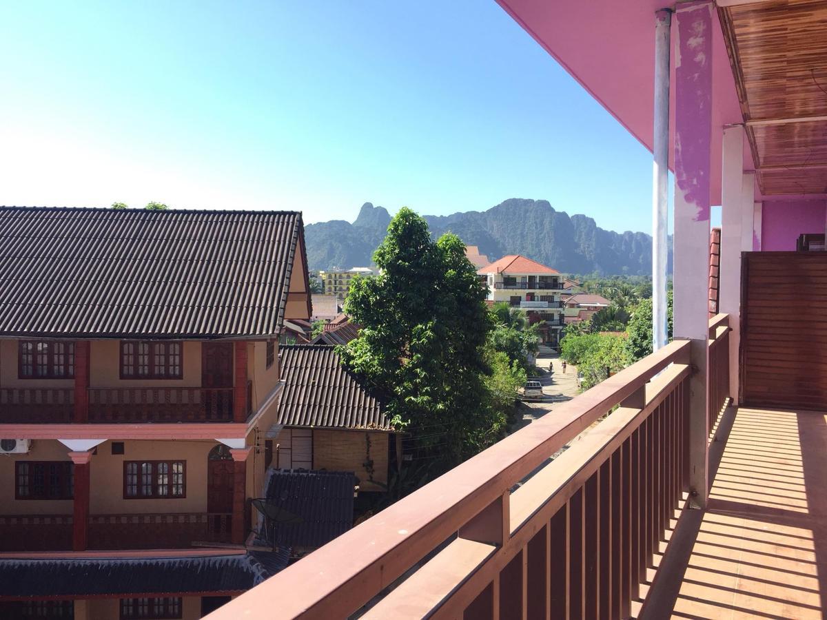 Happy River View Hotel Vang Vieng Esterno foto